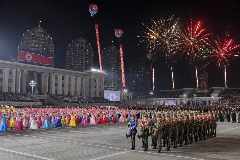Noord-Korea viert 78-jarig bestaan met parade in Pyongyang
