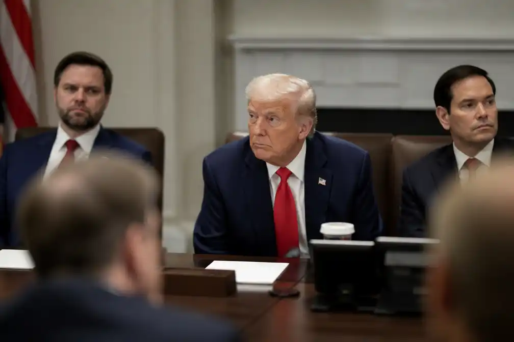 Witte Huis adviseurs waarschuwen Trump: Iranoorlog kan tot einde ambtstermijn duren