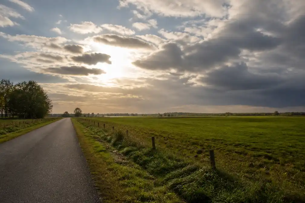 Droge nazomerse dag met zon op 10 september, richting weekend weer buien
