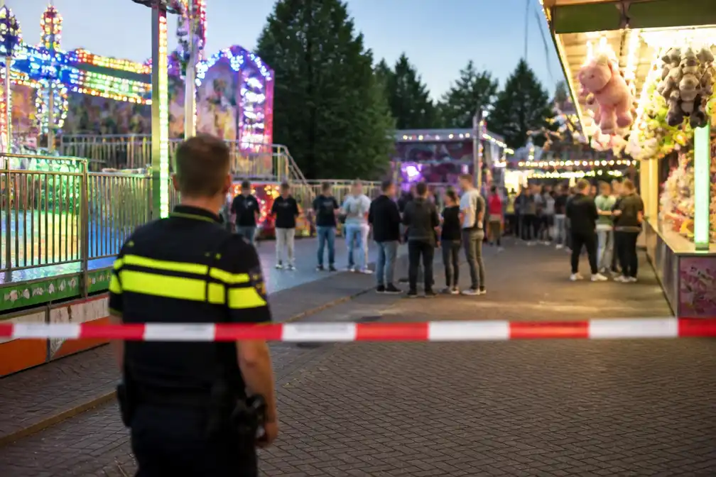 Siem (19) zwaargewond door gegooid autokrik op kermis Dreumel, dader nog voortvluchtig