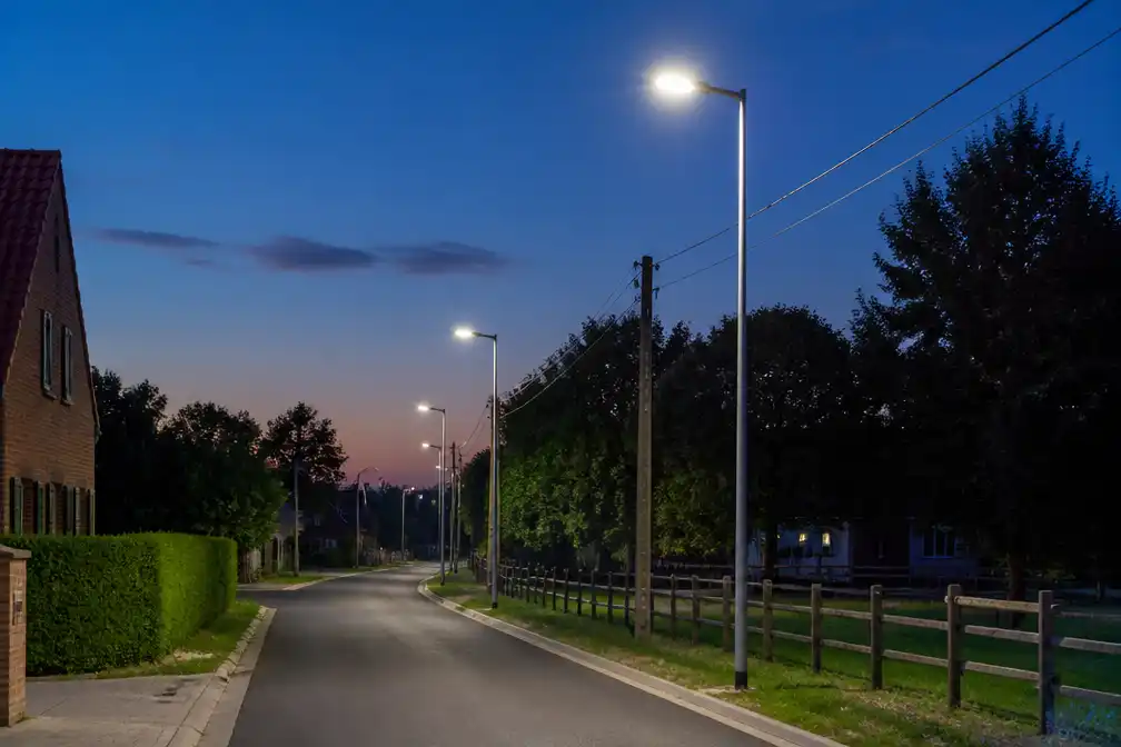 Lille plaatst extra openbare verlichting op drie locaties en schakelt sneller over op led
