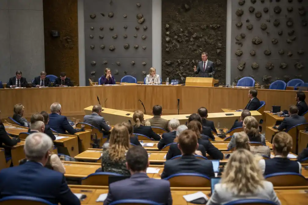 Tweede Kamer niet tevreden met onderzoek Financiën naar datakluis, oppositie wil strafrechtelijk onderzoek