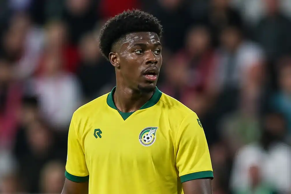 Lequincio Zeefuik, 21 en al bij zijn vijfde club, treft met Fortuna Sittard Ajax
