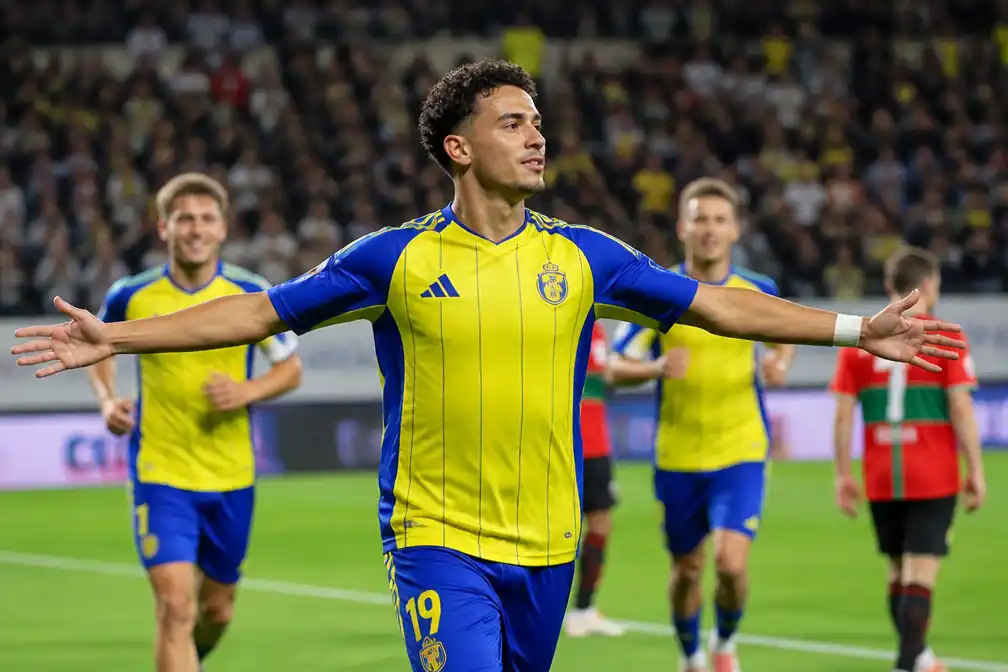Cambuur verslaat NEC met 3-0 en boekt eerste Eredivisiezege van het seizoen