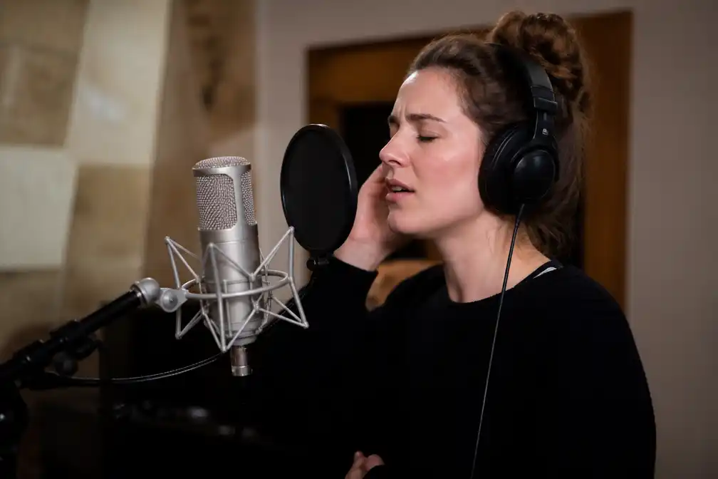 Fien Germijns scoort top 30-hit in Malta met geheim zangdebuut