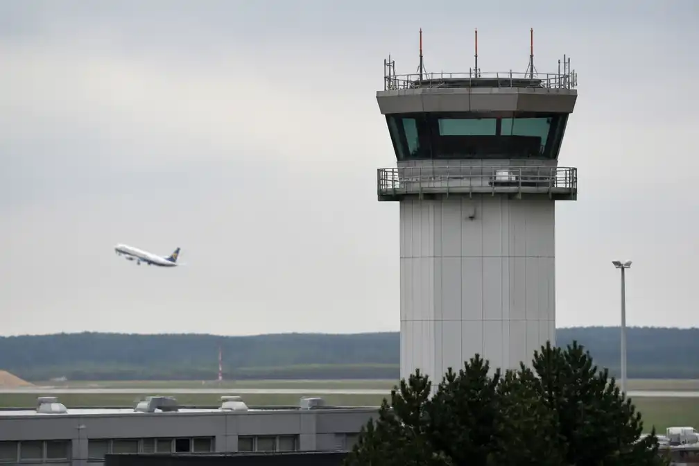 Luchtverkeersleiders Charleroi staken elke nacht vanaf woensdag 16 september