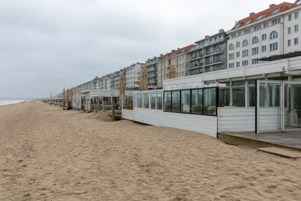 Zeven partijen trekken naar Raad van State om strandbars Knokke-Heist