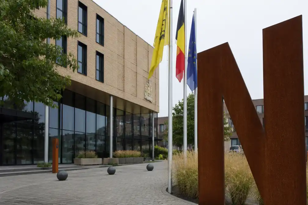 Gouverneur Oost-Vlaanderen verwerpt klacht tegen bedrijfsbelasting Ninove
