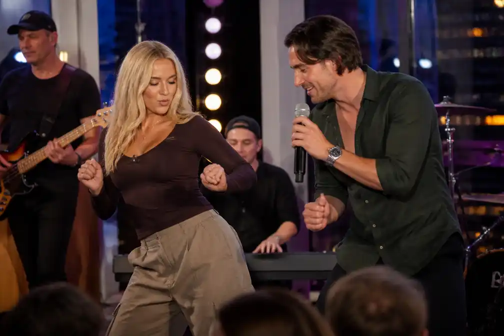 Britt Dekker danst mee op nummer van Timothy uit B&B Vol Liefde