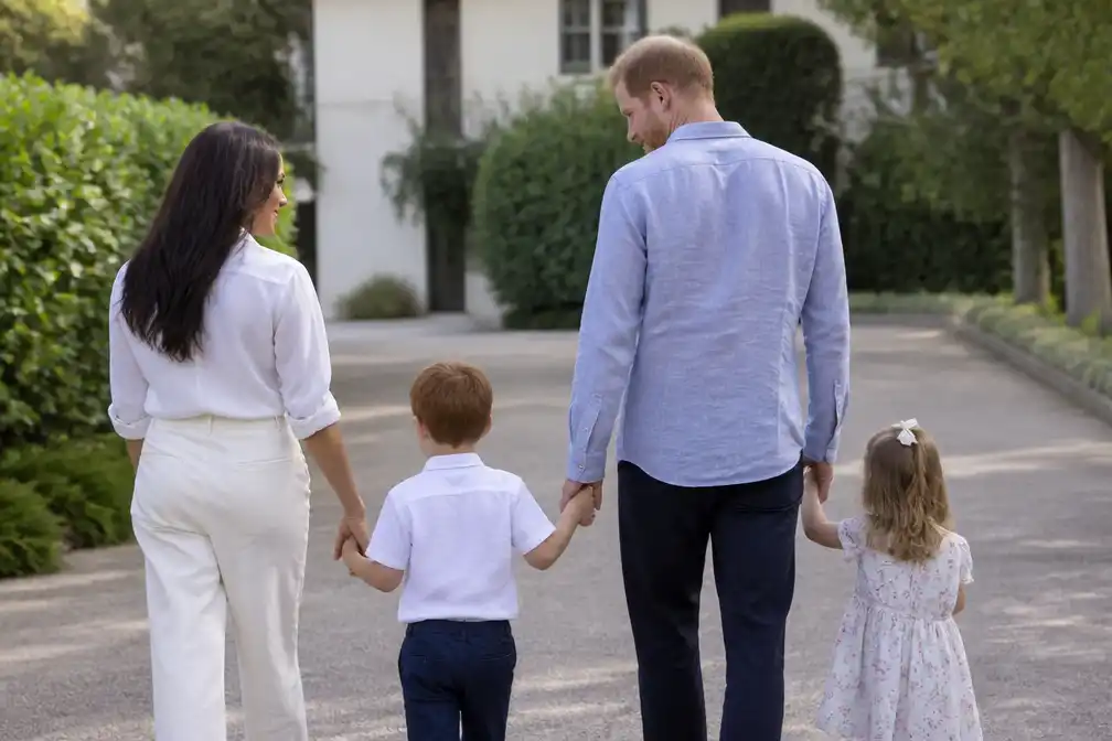 Harry en Meghan plaatsen kinderen op andere school om veiligheid