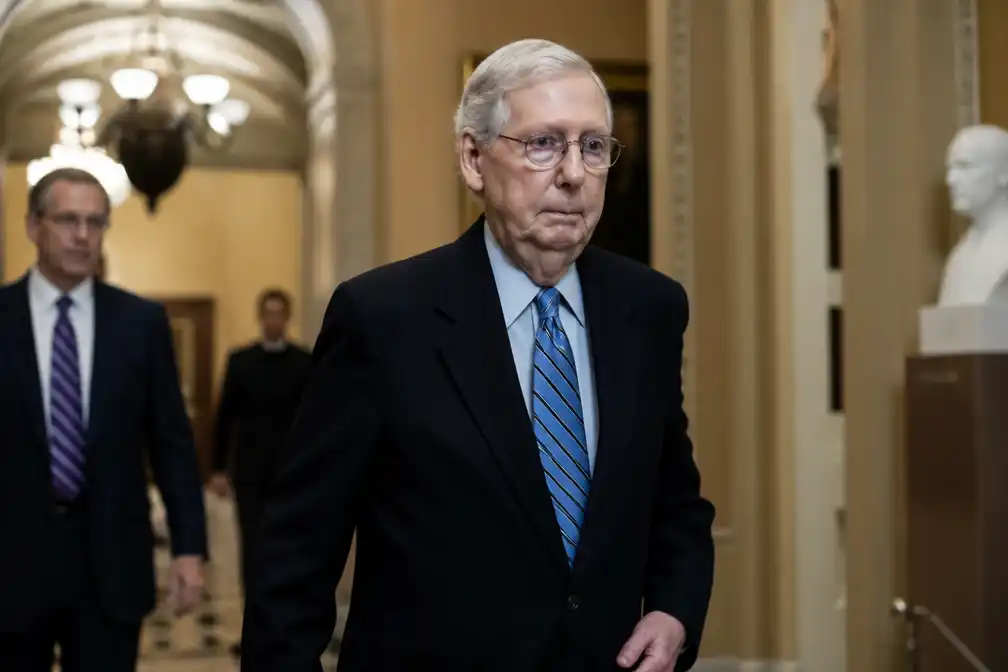 Mitch McConnell (84) keert terug in Senaat na ruim 90 dagen afwezigheid
