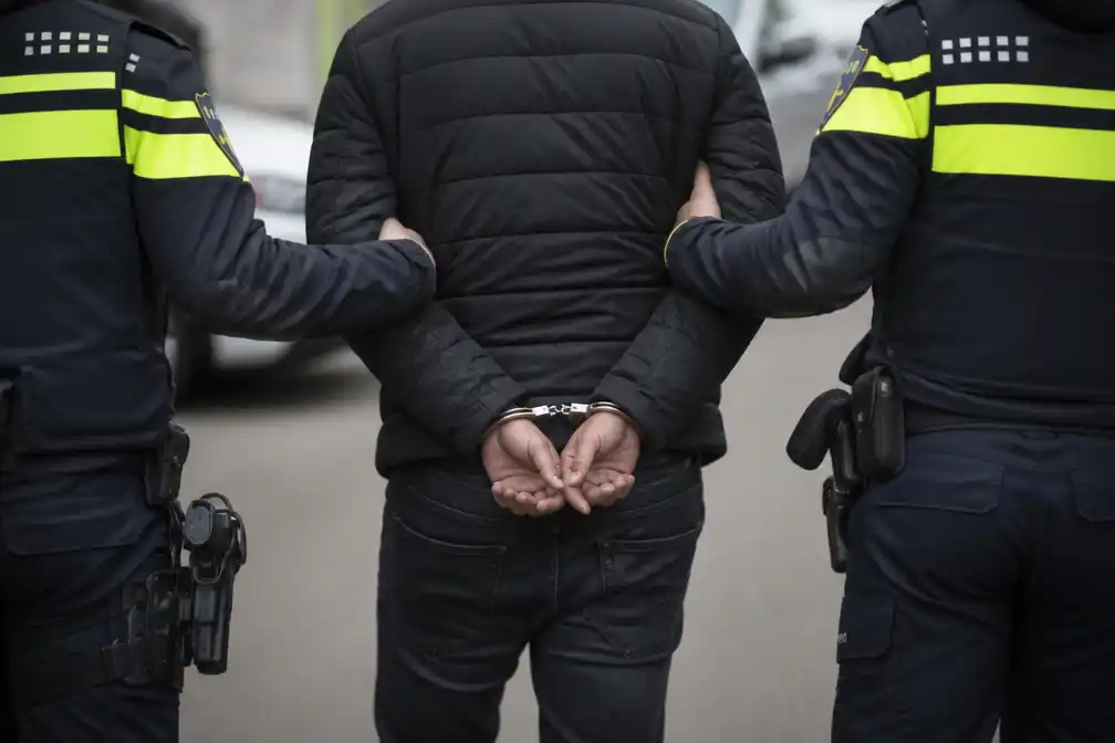 OM onderzoekt politieoptreden na dood van Alfredo Goeloe na aanhouding