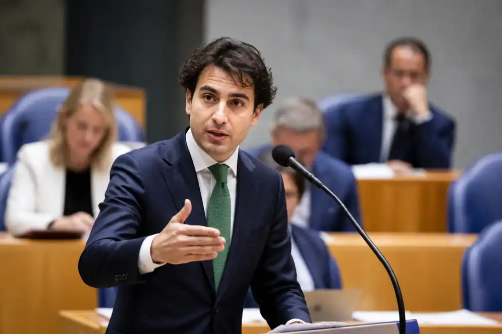 Klaver steunt zorgbezuinigingen van 10 miljard euro niet, wil goedkopere zorg