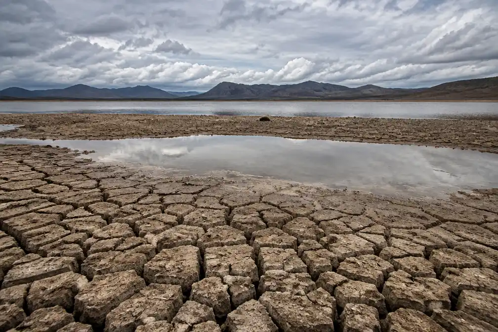 WMO waarschuwt voor grilliger watersysteem en opdrogende reserves