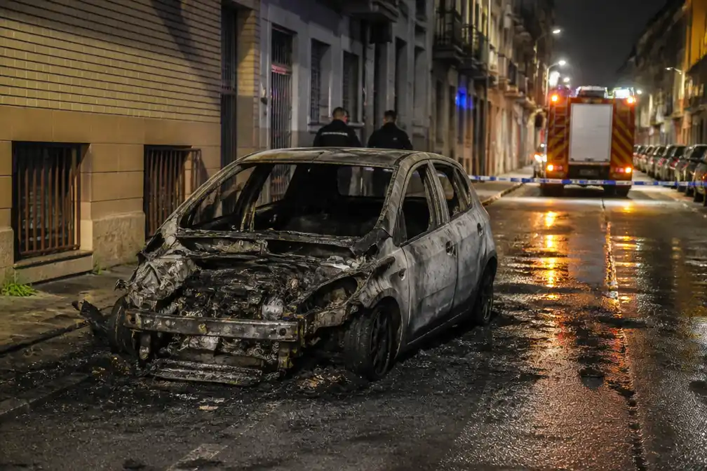 Voertuig uitgebrand in Sint-Jans-Molenbeek, politie vermoedt kwaad opzet