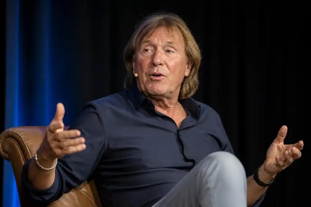 Hans Kraay Jr. laat Dongen lachen met hilarische anekdotes