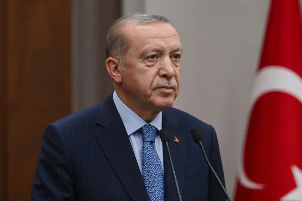 Erdogan kandidaat bij vervroegde verkiezingen en omzeilt termijnlimiet