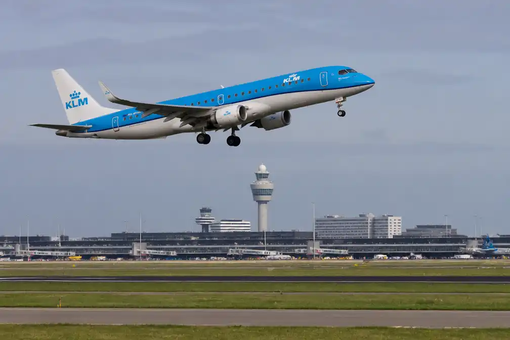 KLM-vlucht naar Curaçao keert terug naar Schiphol na brandende powerbank