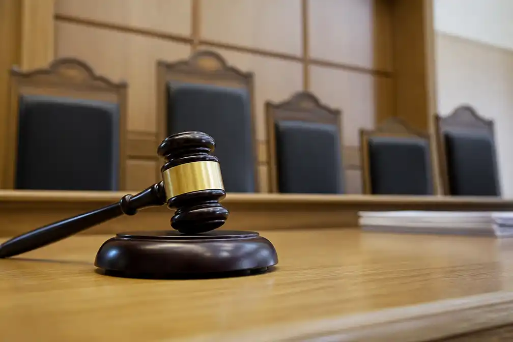 Rechtbank Brugge verbiedt algemene vergadering KV Diksmuide Oostende in bestuurscrisis