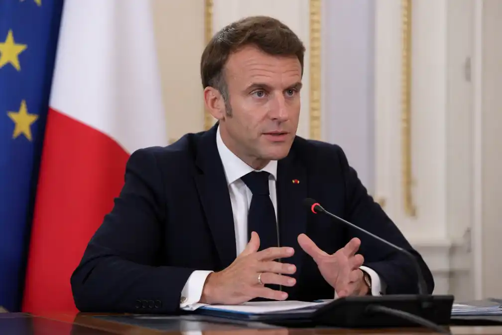 Macron laat plan opstellen om Franse kritieke infrastructuur te beschermen