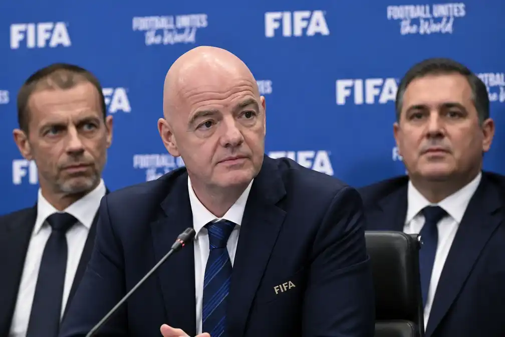 Uefa en Concacaf vragen Fifa 10 miljoen dollar per lidbond te betalen