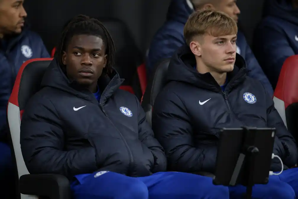 Chelsea verliest met 3-0 bij Brentford, Lavia en Penders blijven op de bank