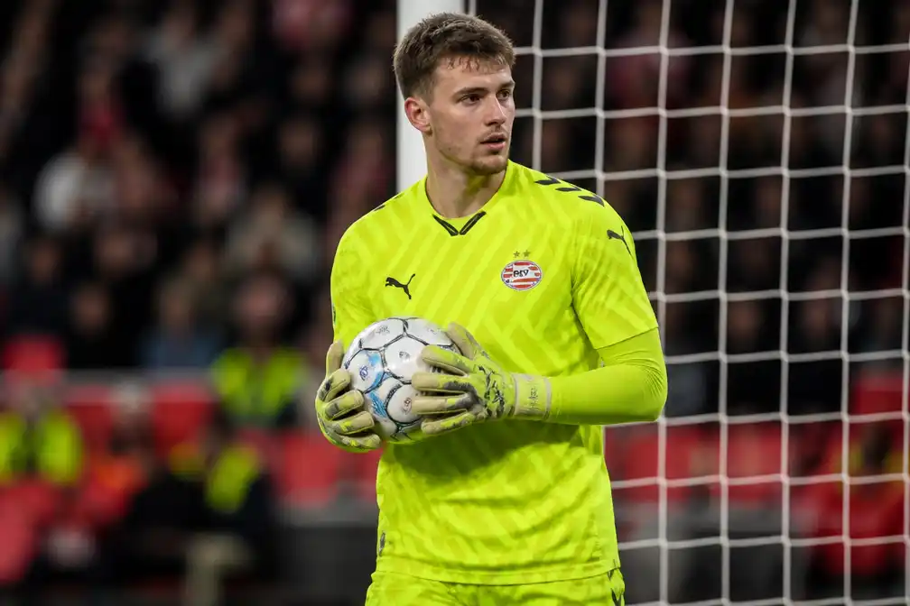 PSV zoekt al bijna twintig jaar een topkeeper; Matej Kovar wekt twijfels