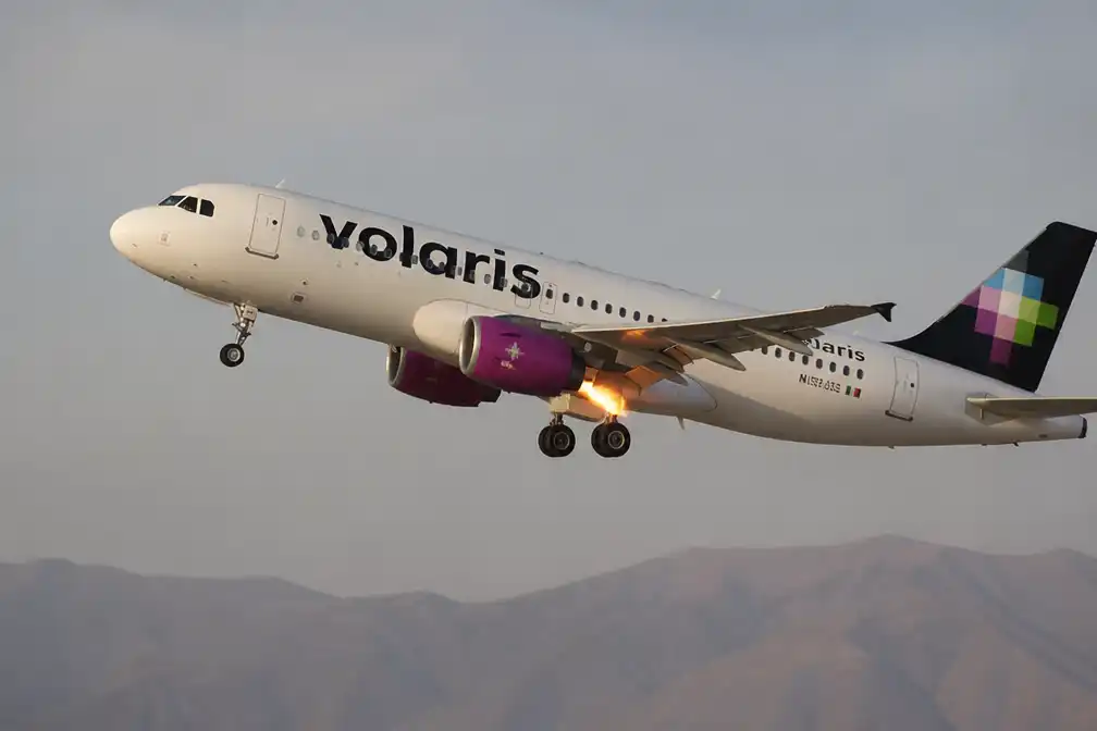 Volaris-vlucht van Las Vegas keert terug na mogelijke motorbrand