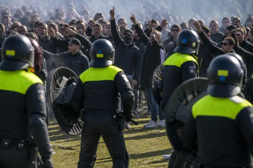 Jetten hekelt 'weerzinwekkend' rechts-extremisme bij rellen op Malieveld