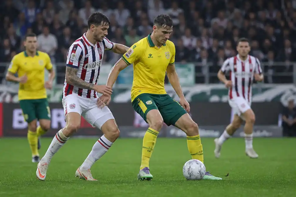 Fortuna Sittard wint na dertig jaar weer in Tilburg, Willem II nieuwe hekkensluiter