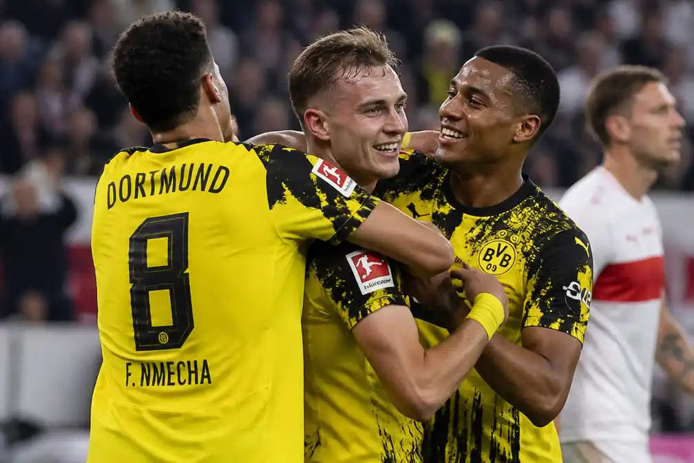 Dortmund verslaat Stuttgart met 1-0 en pakt koppositie terug