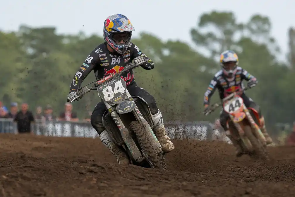 Herlings wint MXGP-finale in Darwin, Farres pakt eerste MX2-wereldtitel