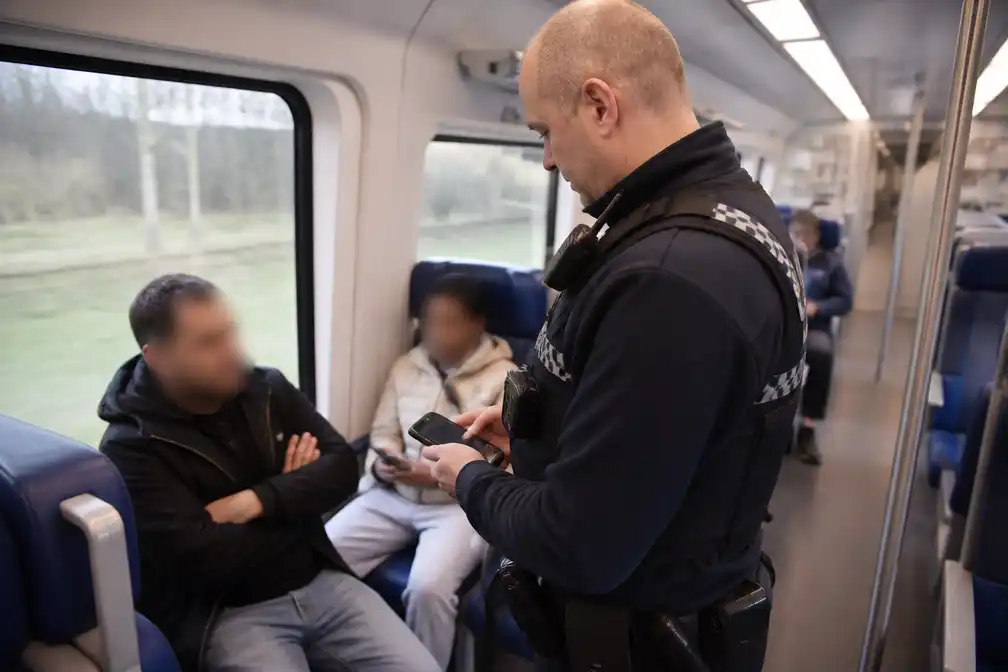 Boa's Vechtdallijn laten agressieve zwartrijders lopen door ontbrekend identiteitsbewijs