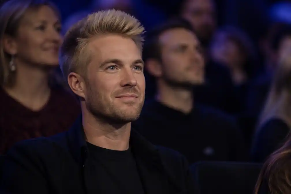 Valentine Besard gekroond tot Miss West-Vlaanderen, Ruben Van Gucht supportert trots