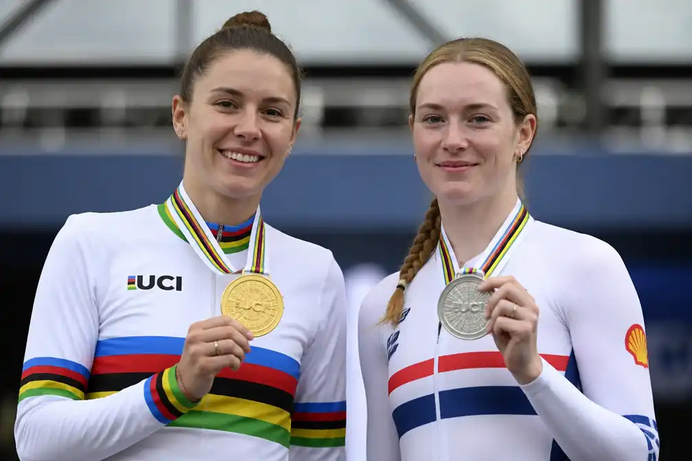 Reusser verlengt wereldtitel tijdrijden in Montreal, Backstedt pakt zilver