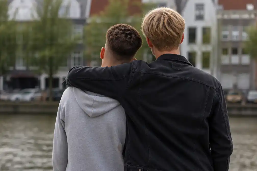 COC vraagt kabinet actie voor acceptatie homoseksualiteit onder jongeren