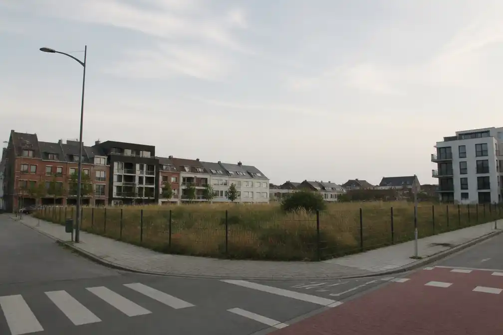 Projectontwikkelaar plant complex met 50 appartementen op braakliggend terrein in Herentals