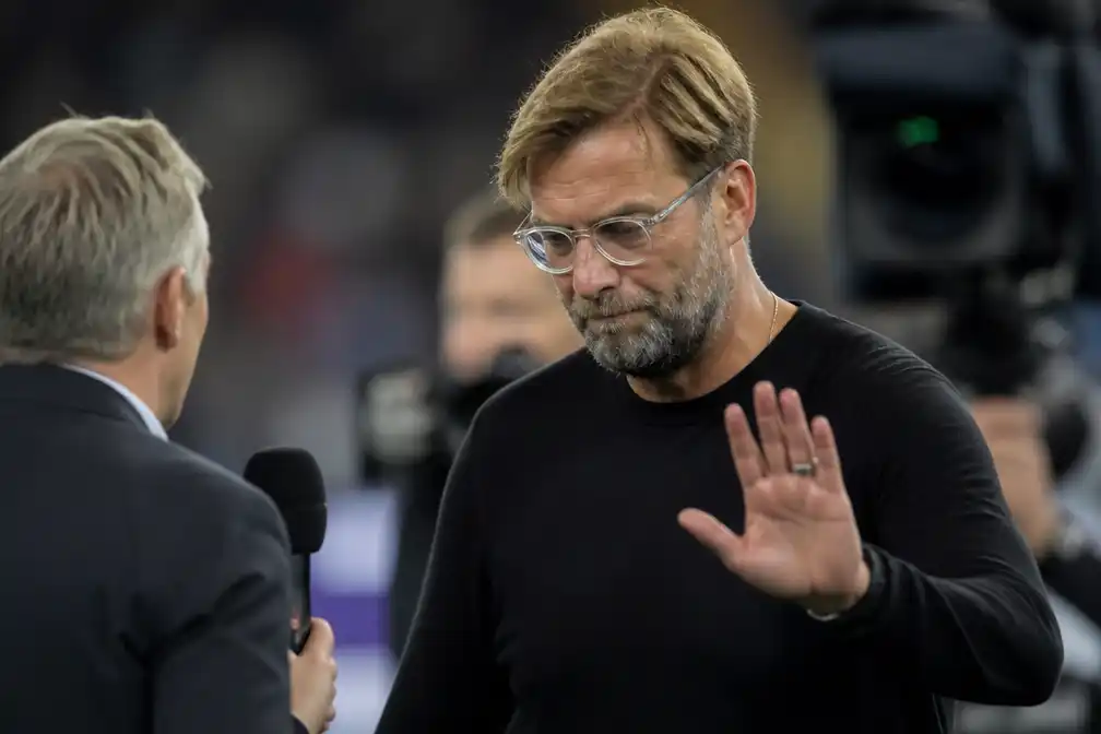Klopp loopt weg uit interview na rel rond Schweinsteiger