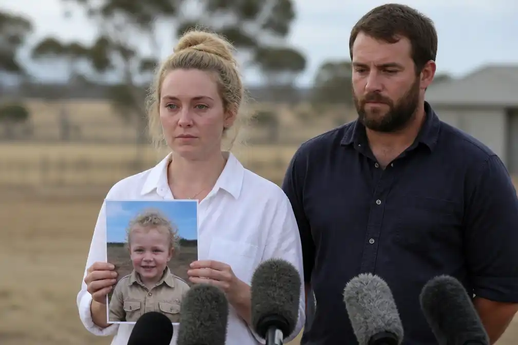 Ouders van vermiste Gus Lamont (4) doen oproep nu Australië 1 miljoen dollar beloning uitlooft
