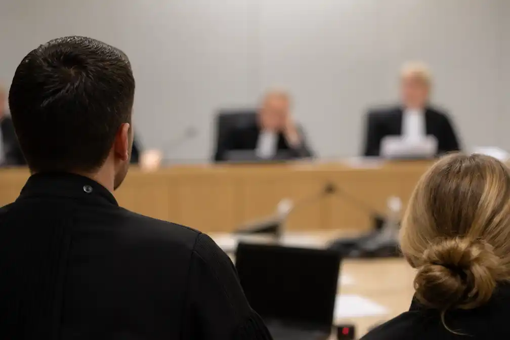 Bewijs tegen Clen V. (39) in zaak rond dood Leonie stapelt zich op