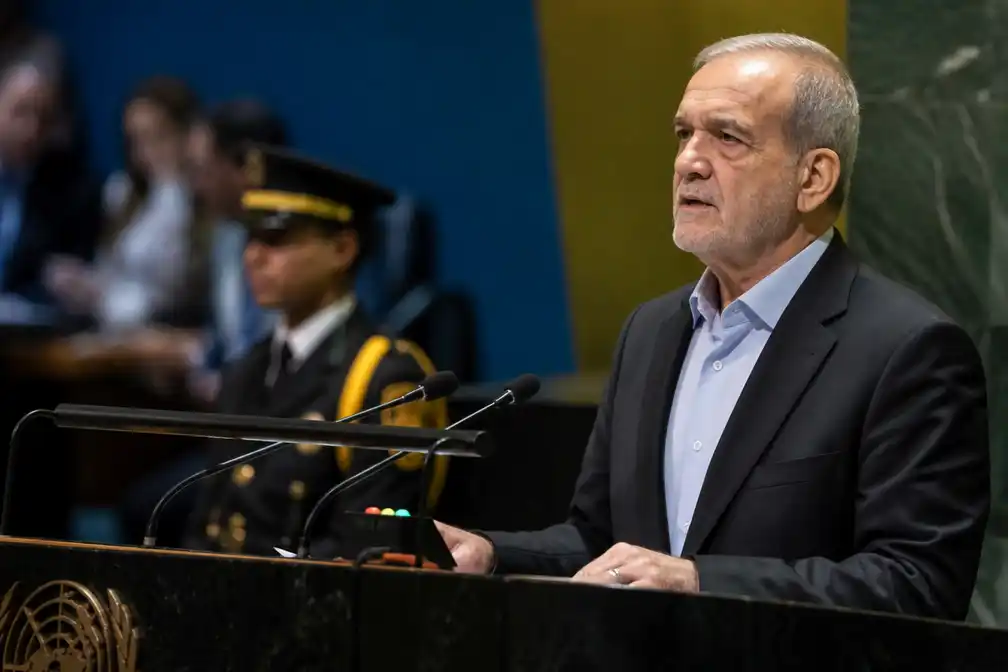 Iraanse president zegt bij de VN dat Teheran nooit voor de VS 'door de knieën gaat'