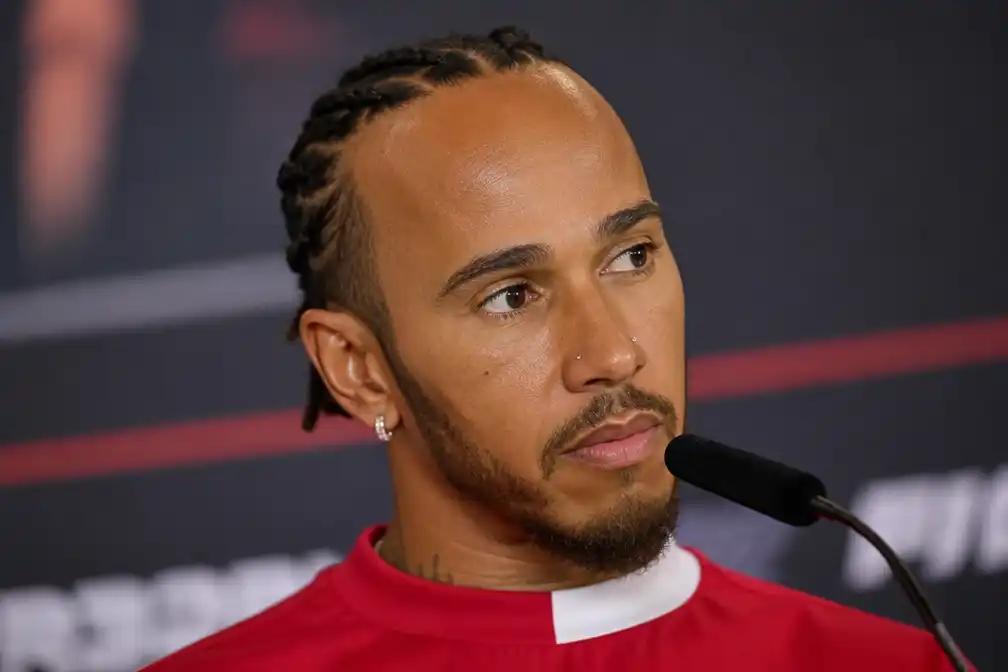 Hamilton noemt sprintrace in Monaco 'onzinnig' voor GP van Azerbeidzjan