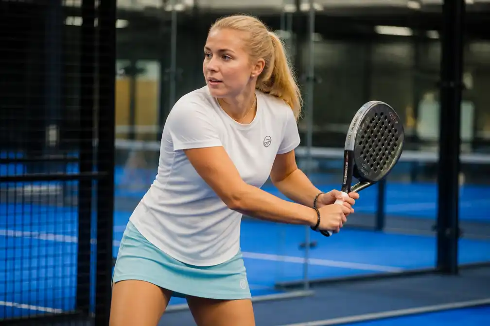 Padelspeelster Tess de Vocht (22) jaagt op droom in Brisbane en toert de wereld rond