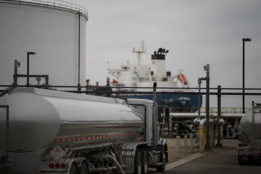 VS bereiden tijdelijk exportverbod op diesel van negentig dagen voor