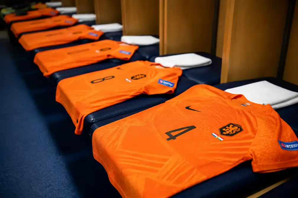 Veiling Oranje-shirts brengt 50.618 euro op voor Prinses Máxima Fonds