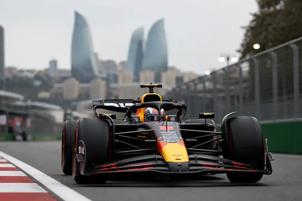 Verstappen snelste in laatste vrije training voor GP van Azerbeidzjan