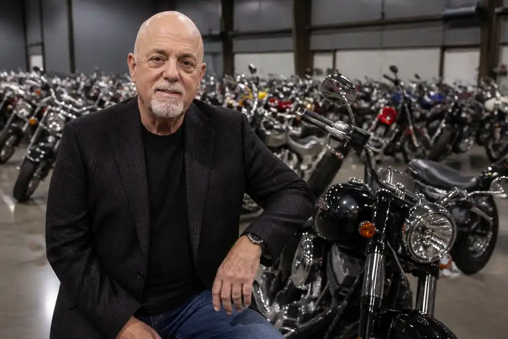 Billy Joel veilt ruim zeventig motorfietsen voor het goede doel