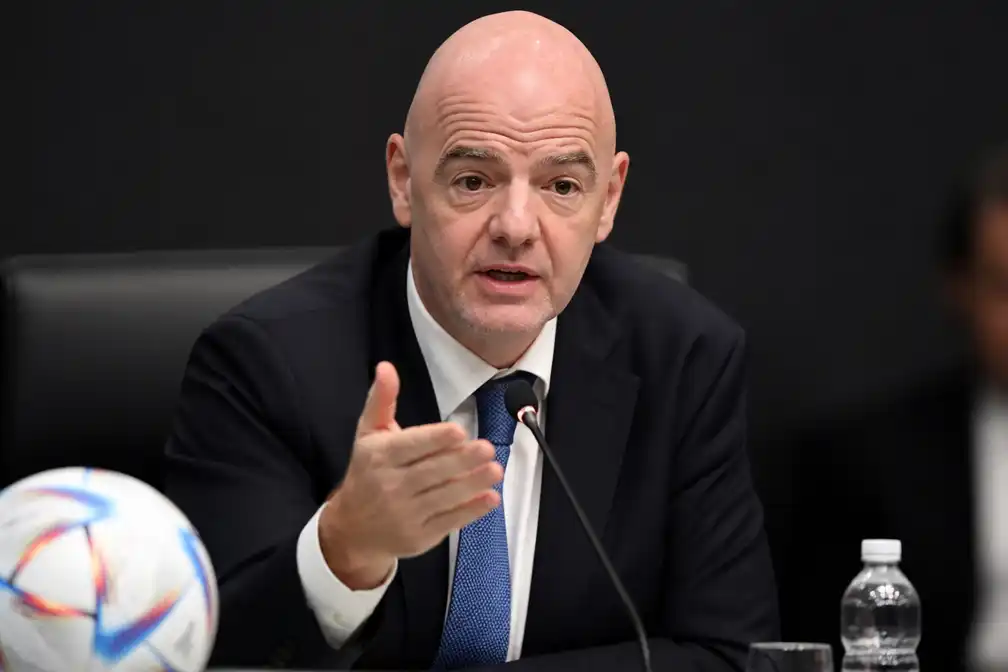 Infantino onderzoekt uitkering van 1,85 miljard euro uit FIFA-reserves aan 211 bonden