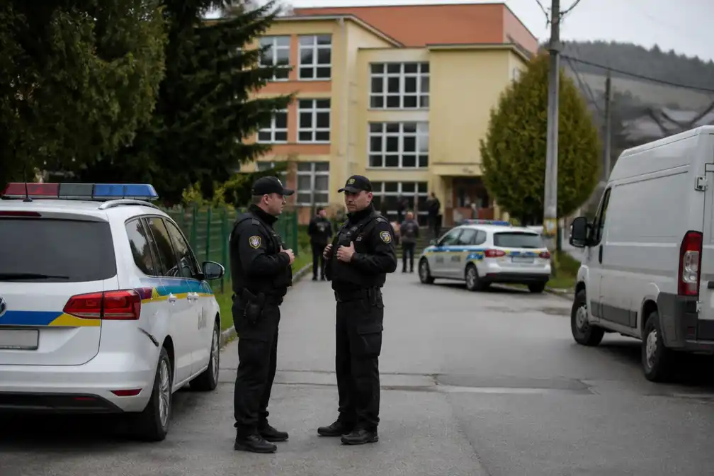 Lerares (61) doodgestoken op school in Slowakije; leerling (13) is verdachte