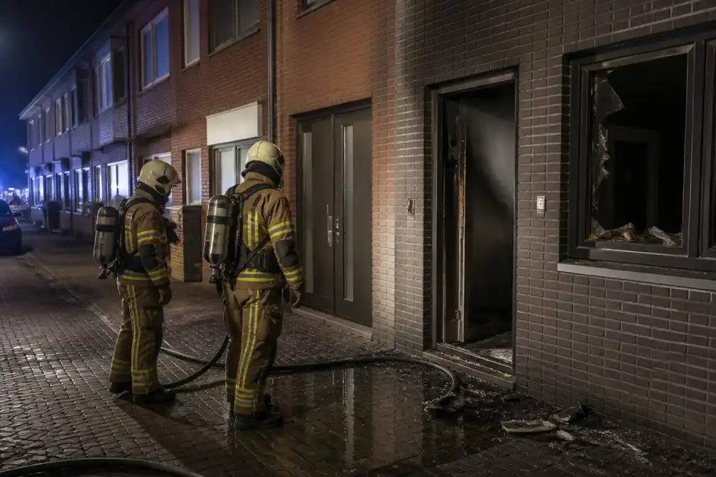 Explosie aan voordeur woning op Luchtbal in Antwerpen: zes lichtgewonden